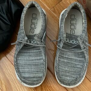 Us size 10 kids hey dudes